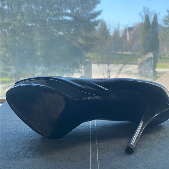 Christian Dior black patent peep toe heels. 38.5 - Picture 7 of 7
